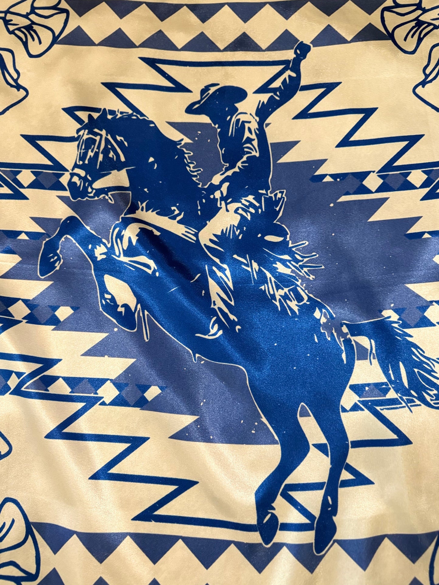 Rearing Glory Wild Rag
