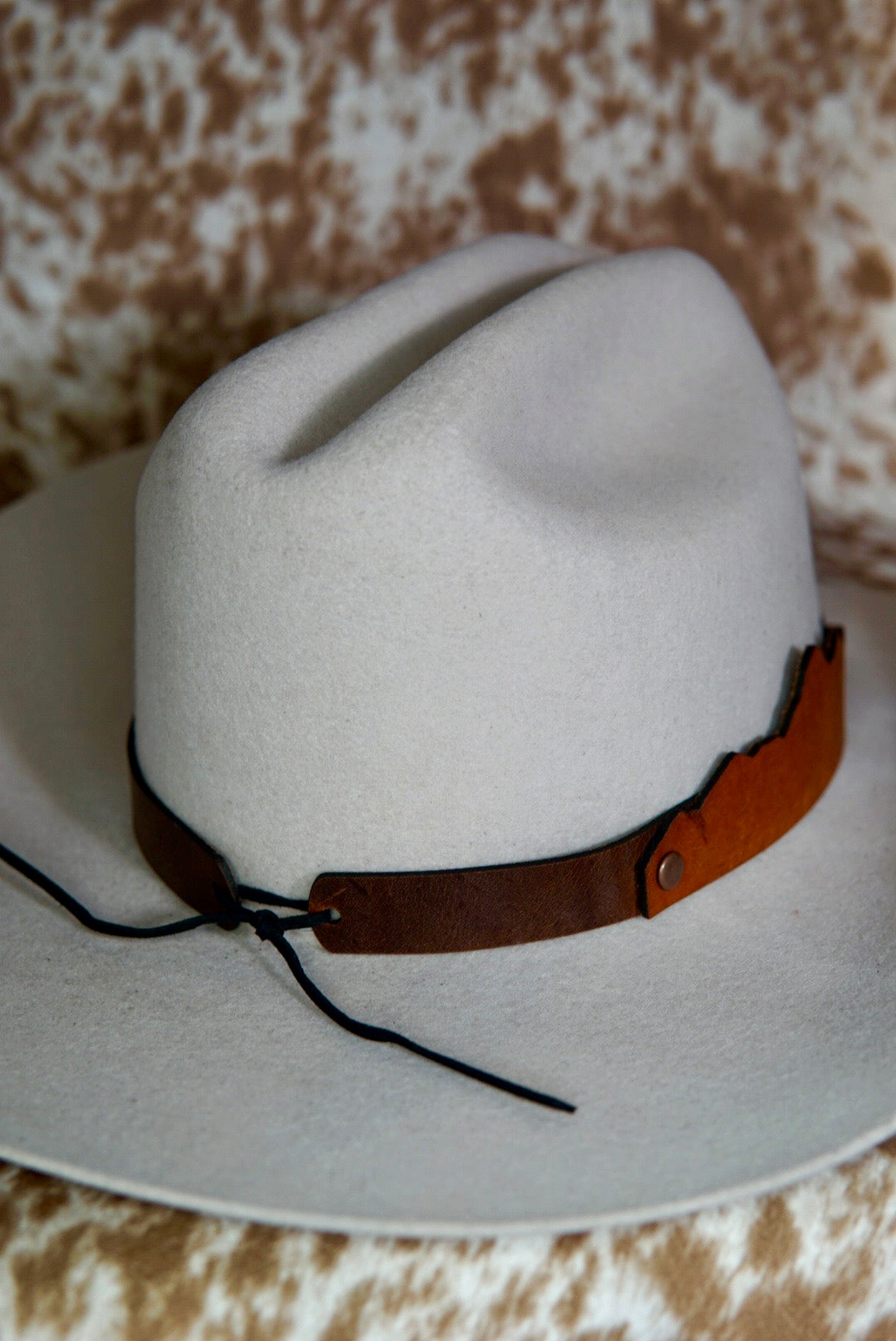 Layered Mountain Scape Band